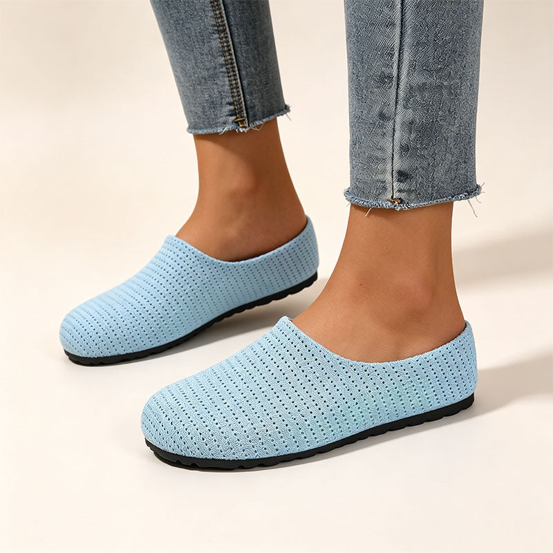 Round-toe lightweight and breathable mules