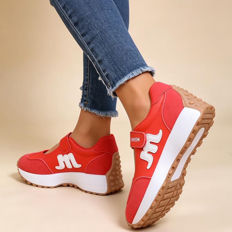 Retro platform casual shoes with Velcro straps