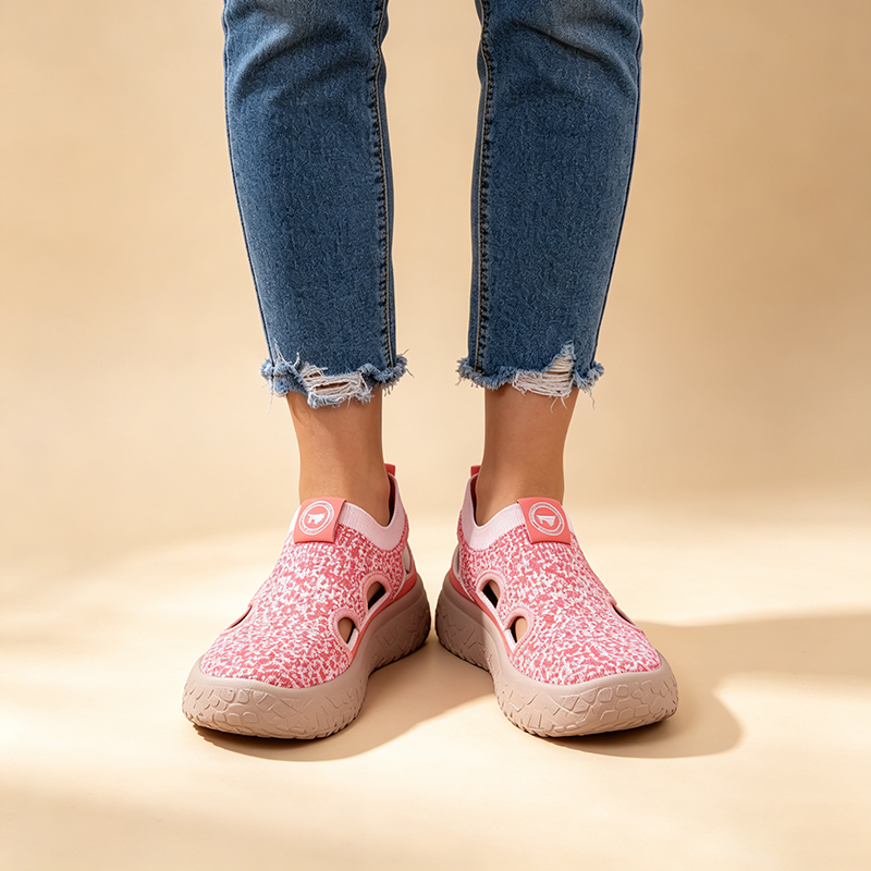 Women's Breathable Closed-Toe Slip-On Casual Shoes