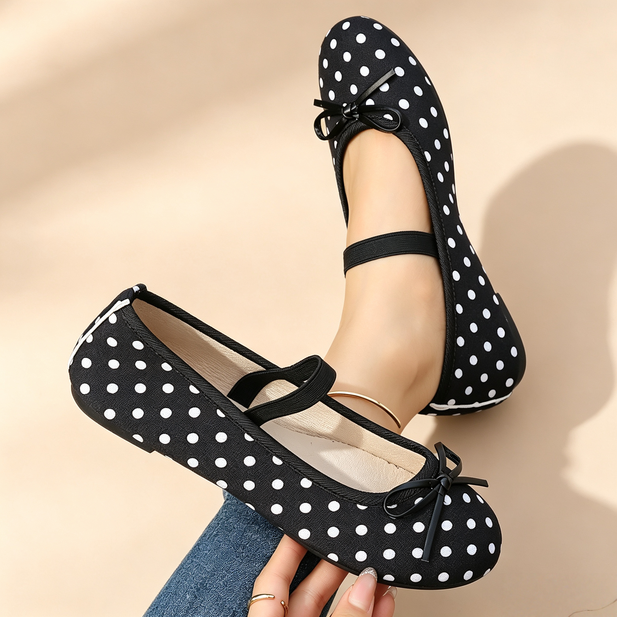 Women's Vintage Polka-Dot Bow Mary Jane Flats