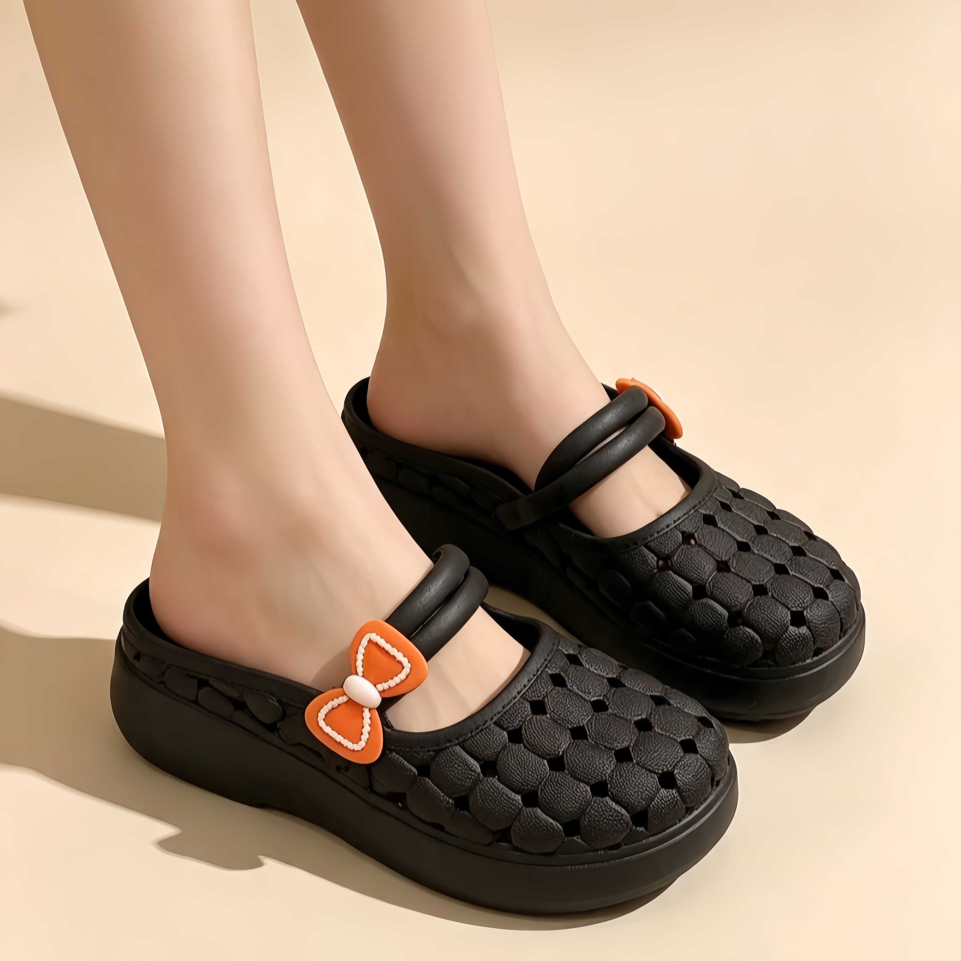 Breathable openwork bow-decorated sandals