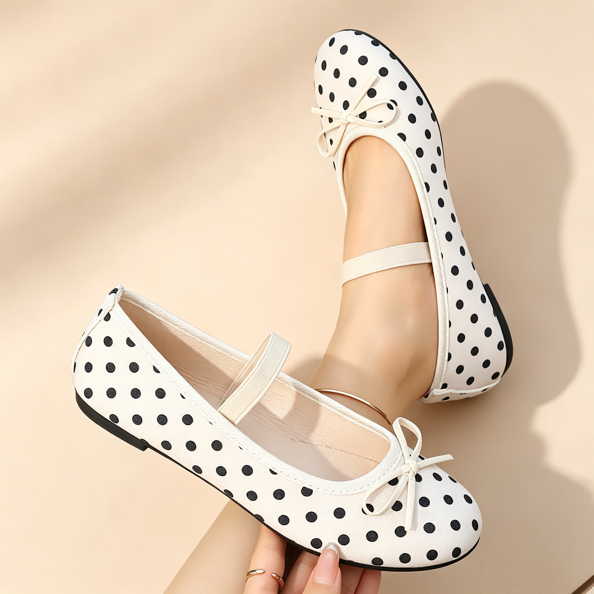 Women's Vintage Polka-Dot Bow Mary Jane Flats