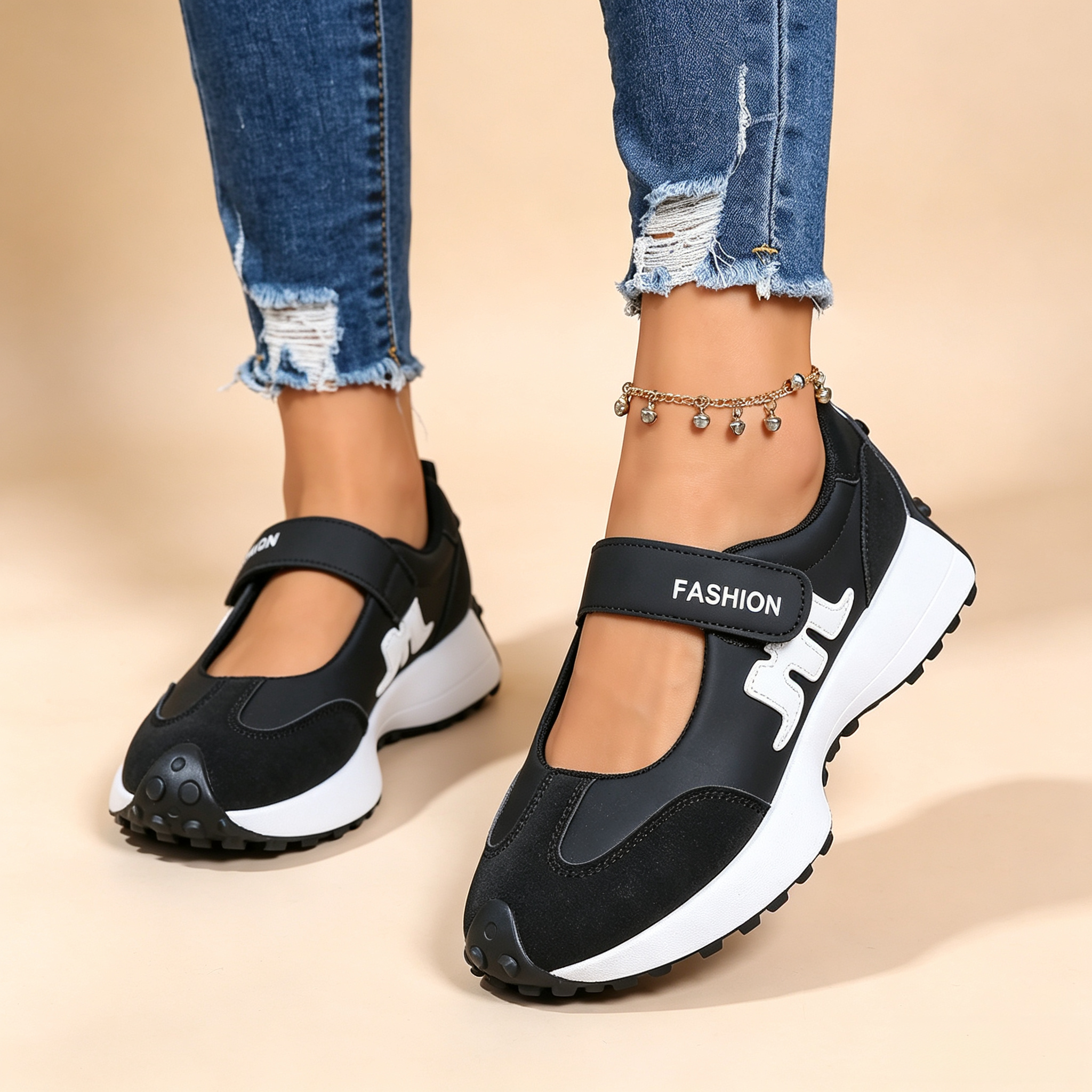 Retro platform casual shoes with Velcro straps