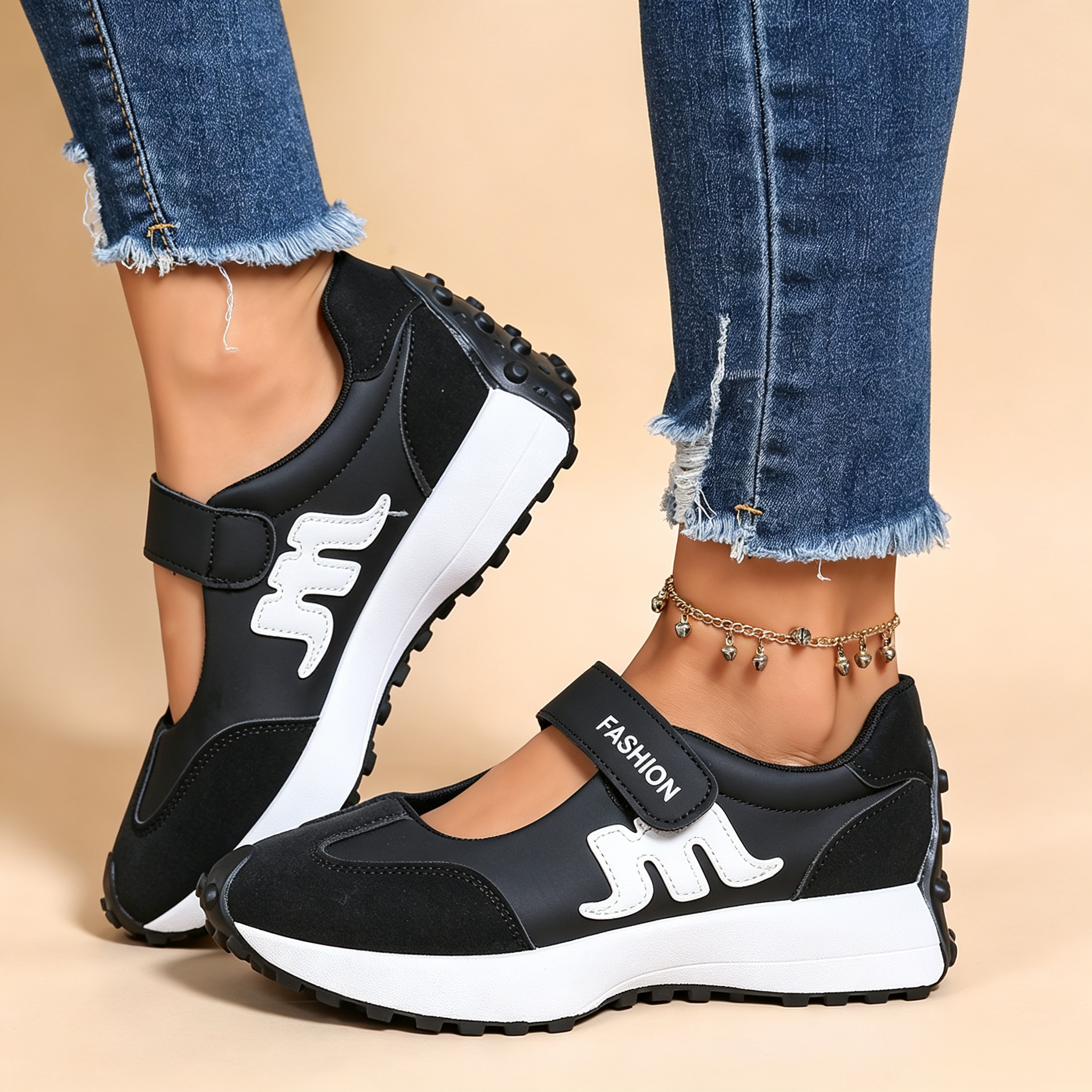 Retro platform casual shoes with Velcro straps