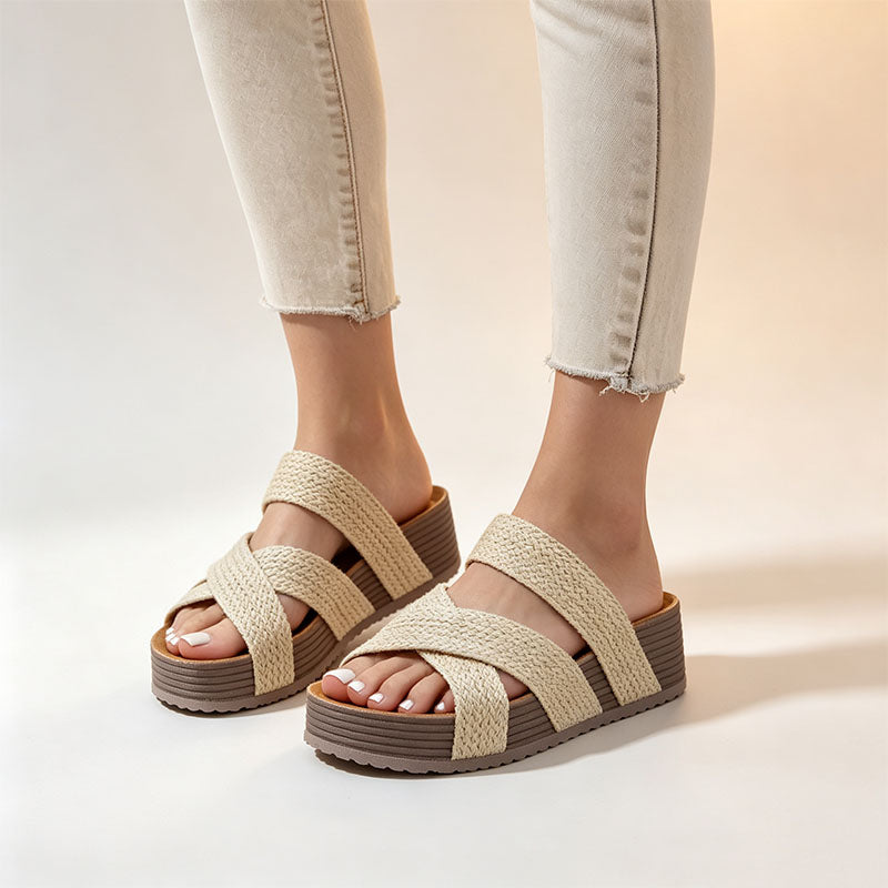 Casual crisscross platform sandals